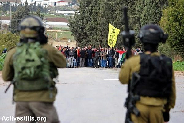 Palestinians protest against the Israeli military's closure of ‪‎Qabatiya‬, near Jenin,  February 6, 2016. (photo: Ahmad al-Bazz/Activestills.org)