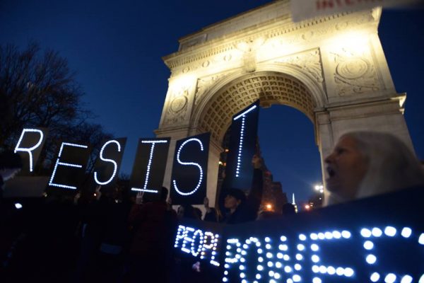 Hundreds fill New York City's Washington Square Park to protest President Trump's decision to ban Muslim refugees from entering the U.S., January 26, 2017. (Gili Getz)
