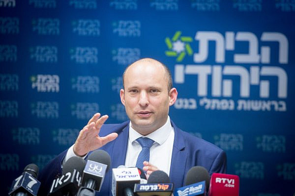 Naftali Bennett leads a faction meeting at the Knesset, November 27, 2017. (Miriam Alster/Flash90)