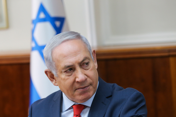 Israeli Prime Minister Benjamin Netanyahu at a cabinet meeting, January 21, 2018. (Alex Kolomoisky/POOL)
