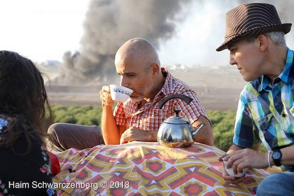Israel Tea State Gazans invite Israeli activists over for tea - +972 Magazine