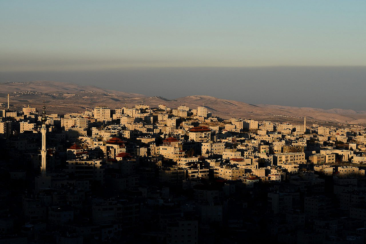 View of the East Jerusalem neighborhood of Issawiya as seen from the Hebrew University of Jerusalem, on Mount Scopus, January 8, 2018. (Mendy Hechtman/Flash90)
