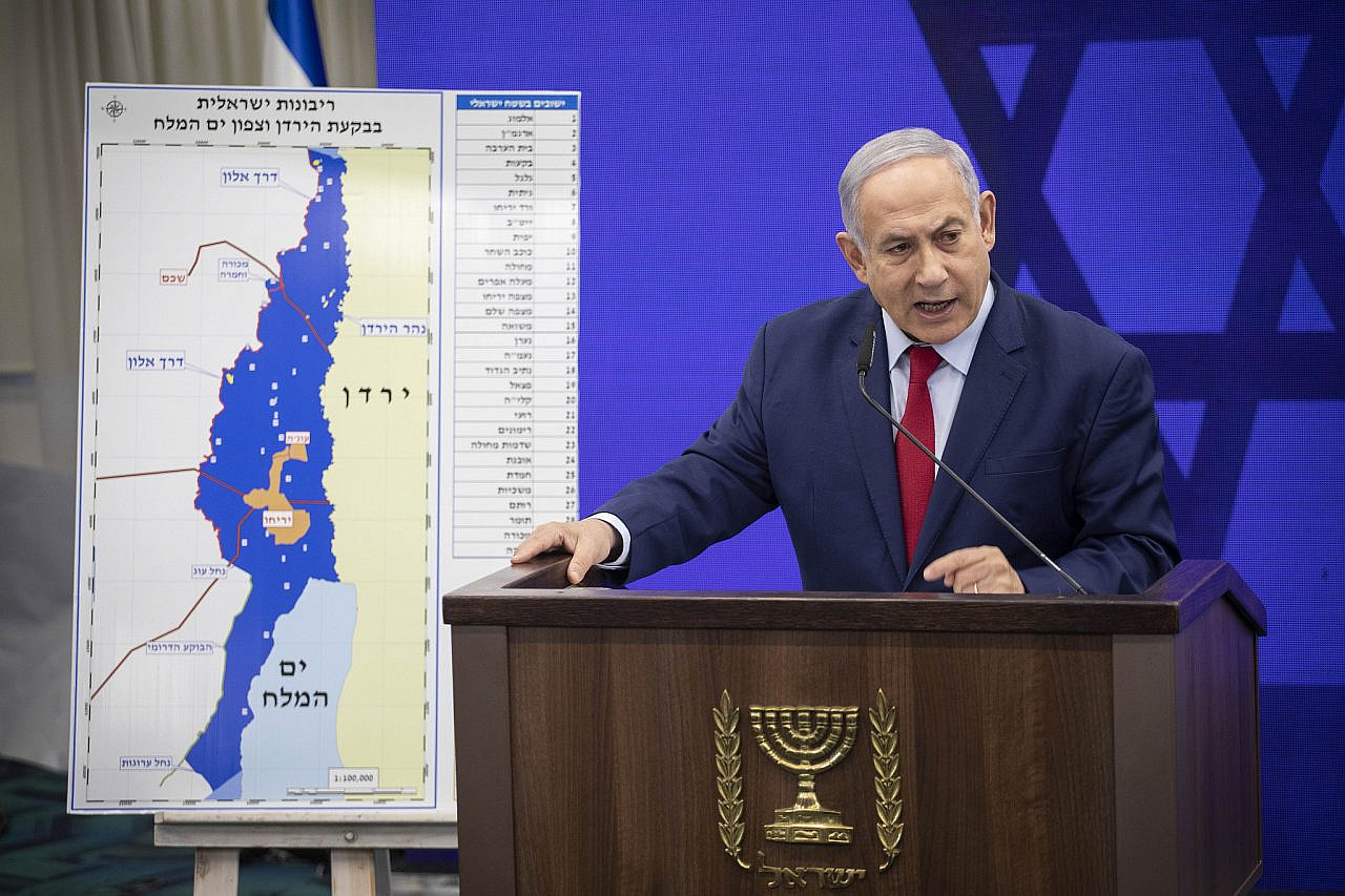 Prime Minister Benjamin Netanyahu delivers a statement to the press regarding implementing Israeli sovereignty over the Jordan Valley and it's Jewish settlements, in Ramat Gan on September 10, 2019. (Hadas Parush/Flash90)