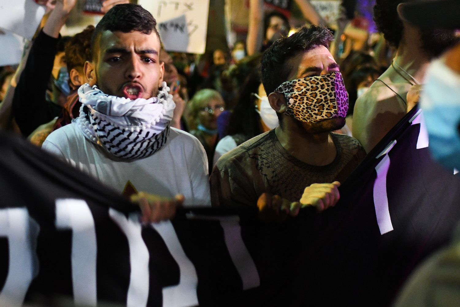 Thousands attend a protest against Israel's plan to annex parts of the West Bank, Rabin Square, Tel Aviv, June 6, 2020. (Avshalom Sassoni/Flash90)