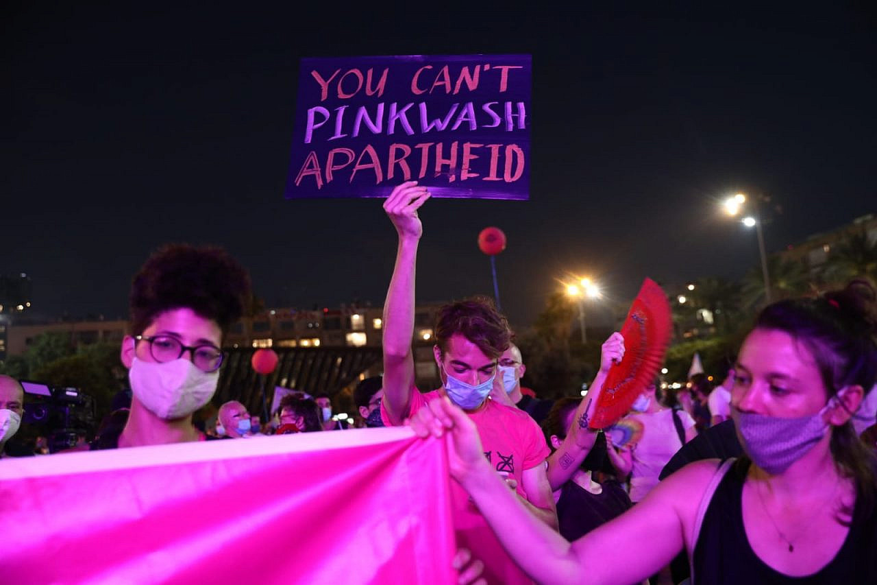 Left-wing activists protest pinkwashing at Tel Aviv Pride, June 28, 2020. (Oren Ziv/Activestills)