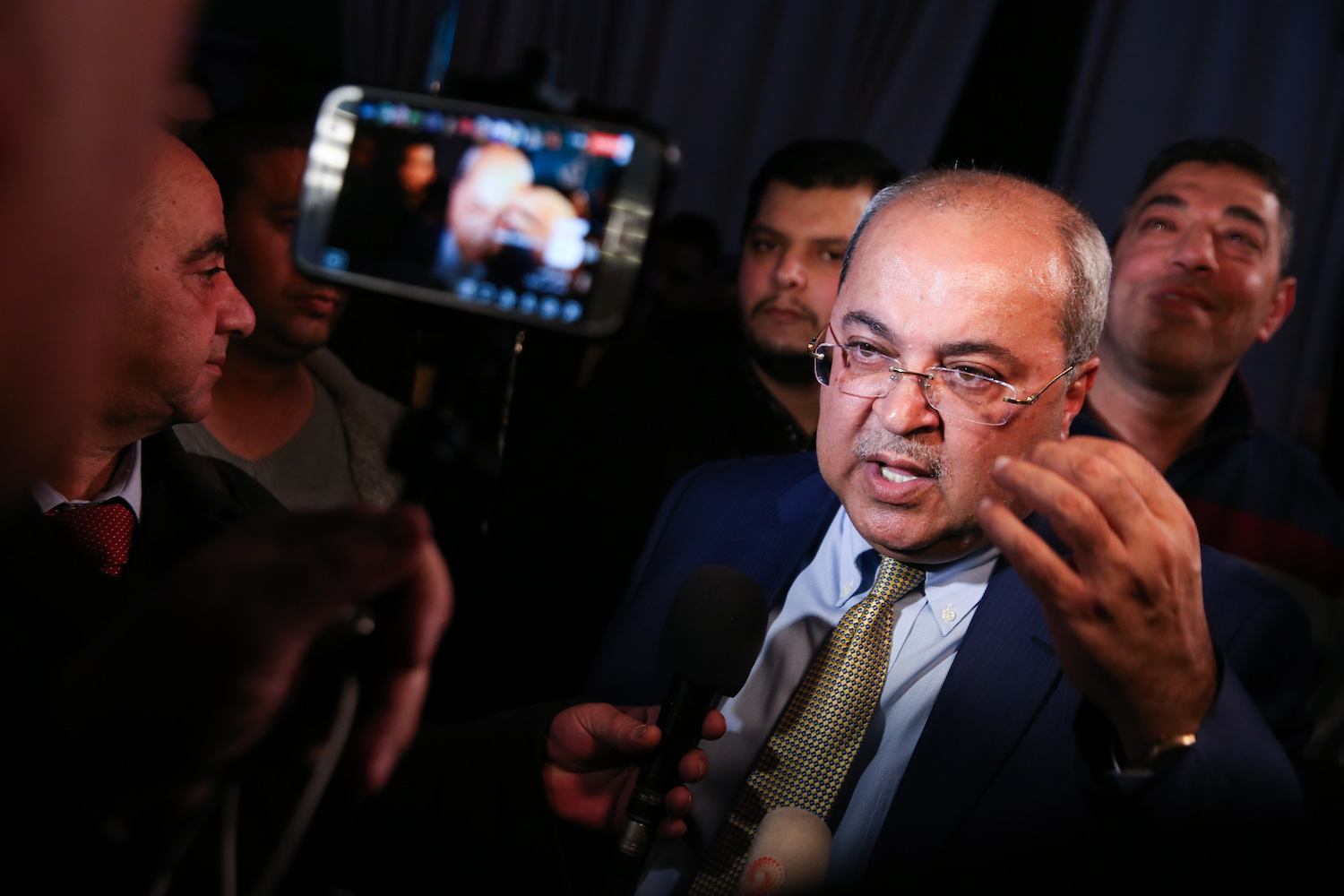 Joint List party member Ahmad Tibi speaks at the party headquarters in Shfar'am, March 2, 2020. (David Cohen/Flash90)