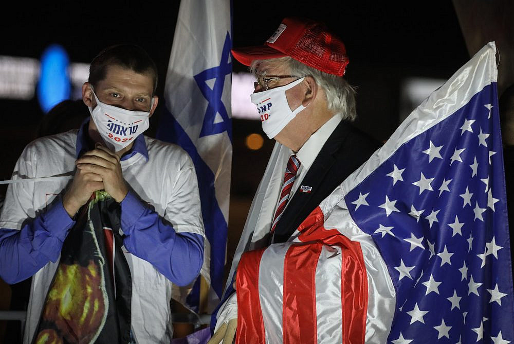 Israeli supporters of Donald Trump hold a support rally ahead of the U.S. presidential elections, in Beit Shemesh on November 2, 2020. (Yaakov Lederman/Flash90)