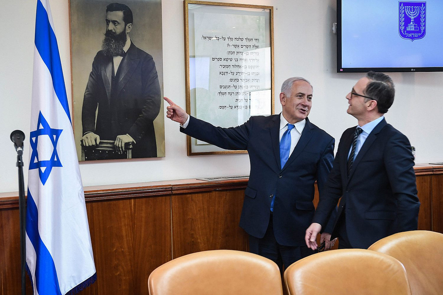 Israeli Prime Minister Benjamin Netanyahu meets with German Foreign Minister Heiko Maas at the Prime Minister's Office in Jerusalem, March 26, 2018. (Kobi Gideon/GPO)