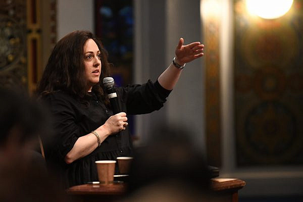 Pnina Pfeuffer speaking at B'nai Jeshurun in New York, February 4, 2020. (Gili Getz)