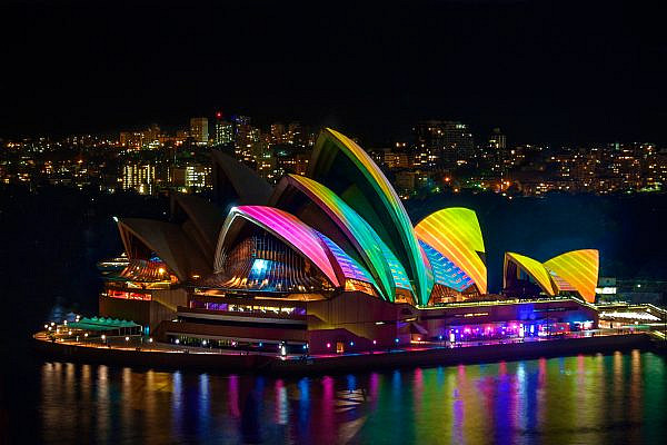 The Sydney Opera House, May 25, 2014. (Jason Tong/CC BY 2.0)