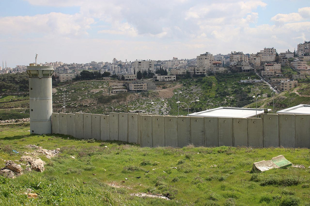 The Israeli separation wall, Al Zaeem, West Bank, March 22, 2020. (Ahmad al-Bazz/Activestills.org)