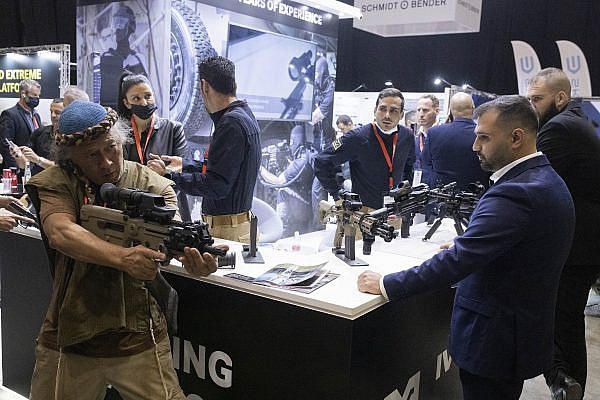 The ISDEF22 arms exhibition in Tel Aviv, March 22, 2022. (Oren Ziv)
