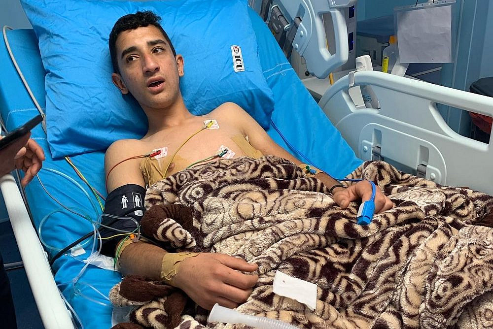 Muhammad Ghunaimat in Al-Ahly Hospital, Hebron, occupied West Bank, April 24, 2022. (Basil al-Adraa)