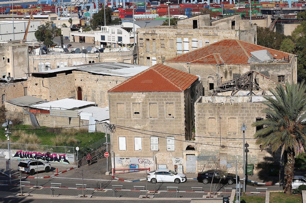 A depopulated Palestinian neighborhood is seen in central Haifa. After 1948, 95 percent of Haifa’s Palestinian residents were expelled or fled the city. Out of around 73,000 Palestinians, only 3,000 managed to stay in the city. (Ahmad Al-Bazz)