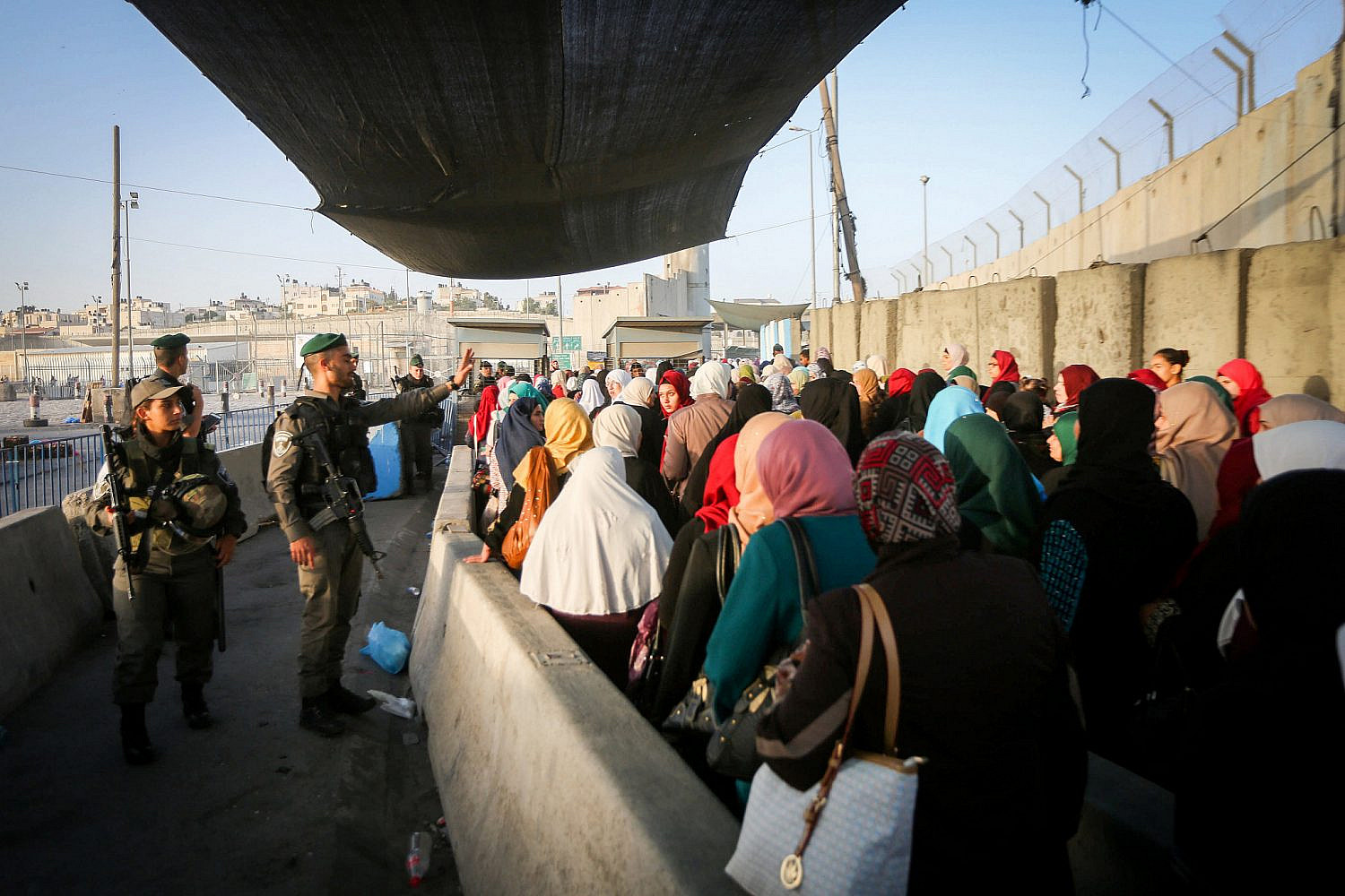 Un viaggio attraverso il regime in continua evoluzione dei checkpoint  israeliani | Infopal