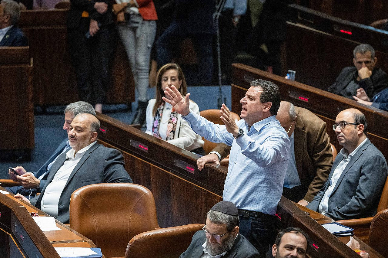 Ayman Odeh speaks during a debate in the Knesset plenum, Jerusalem, June 13, 2022. (Yonatan Sindel/Flash90)