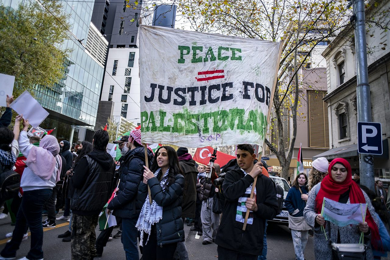 Protesters rally in solidarity with Palestinians in Melbourne, Australia, May 15, 2021. (Matt Hrkac/CC BY 2.0)