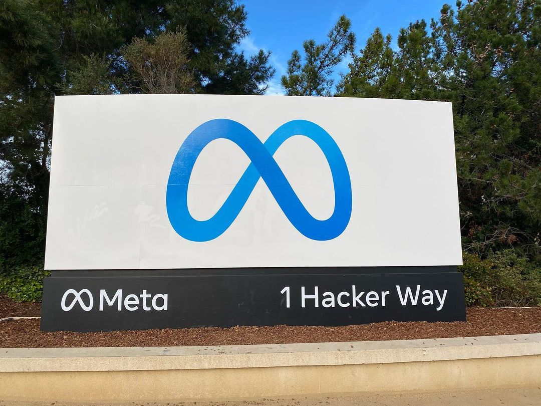 Entrance sign at Meta's headquarters complex in Menlo Park, California, May 12, 2022. (Nokia 621/CC BY-SA 4.0)
