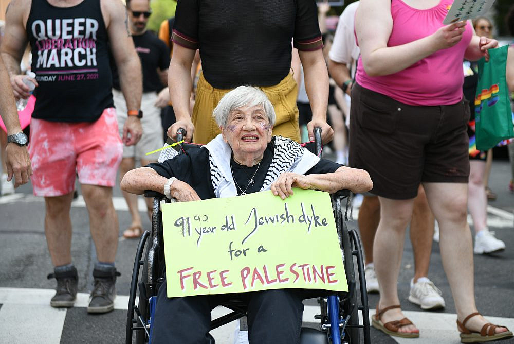 Shatzi Weisberger at a pro-Palestine demonstration in New York, June 26, 2022. (Gili Getz)