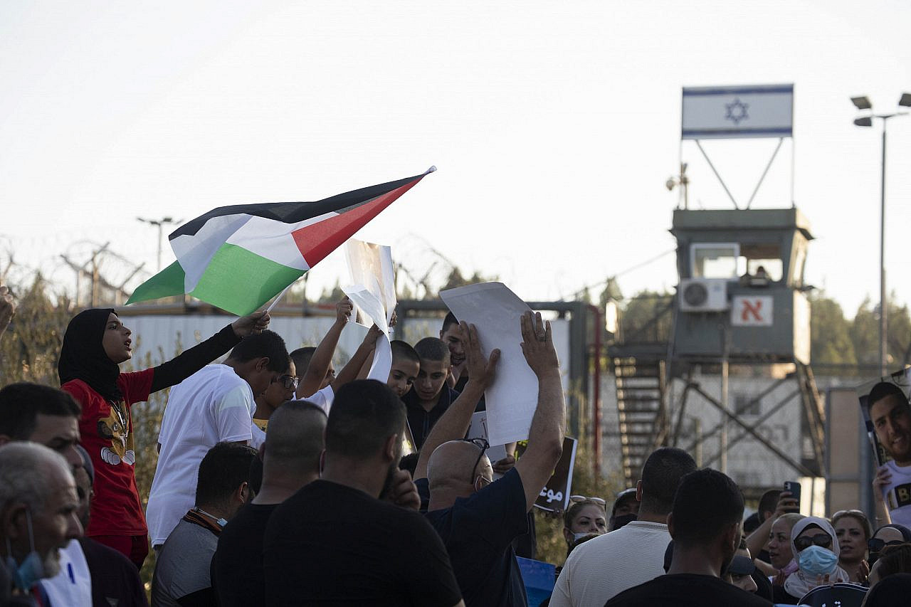 Protest outside the Megiddo prison, in solidarity with Palestinian prisoners that were arrested during the events in May in Lod and other cities, August 22, 2021. (Oren Ziv/Activestills)