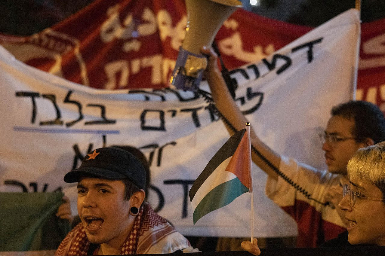 The radical bloc at an anti-government demonstration in Tel Aviv, January 21, 2023. (Oren Ziv)