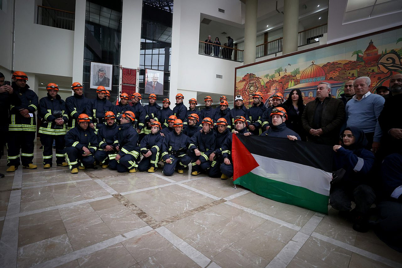 Palestinian Civil Defense Teams depart from Ramallah for assisting search and rescue efforts in Turkey and Syria, February 9, 2023. (Flash90)