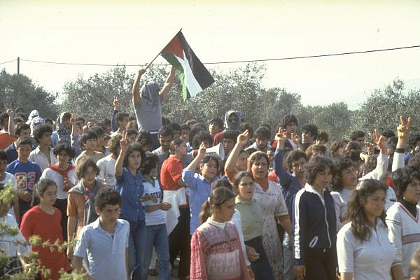 Palestinian citizens of Israel take part in annual Land Day protests in the town of Deir Hanna, March 30, 1983. (Nati Harnik/GPO)