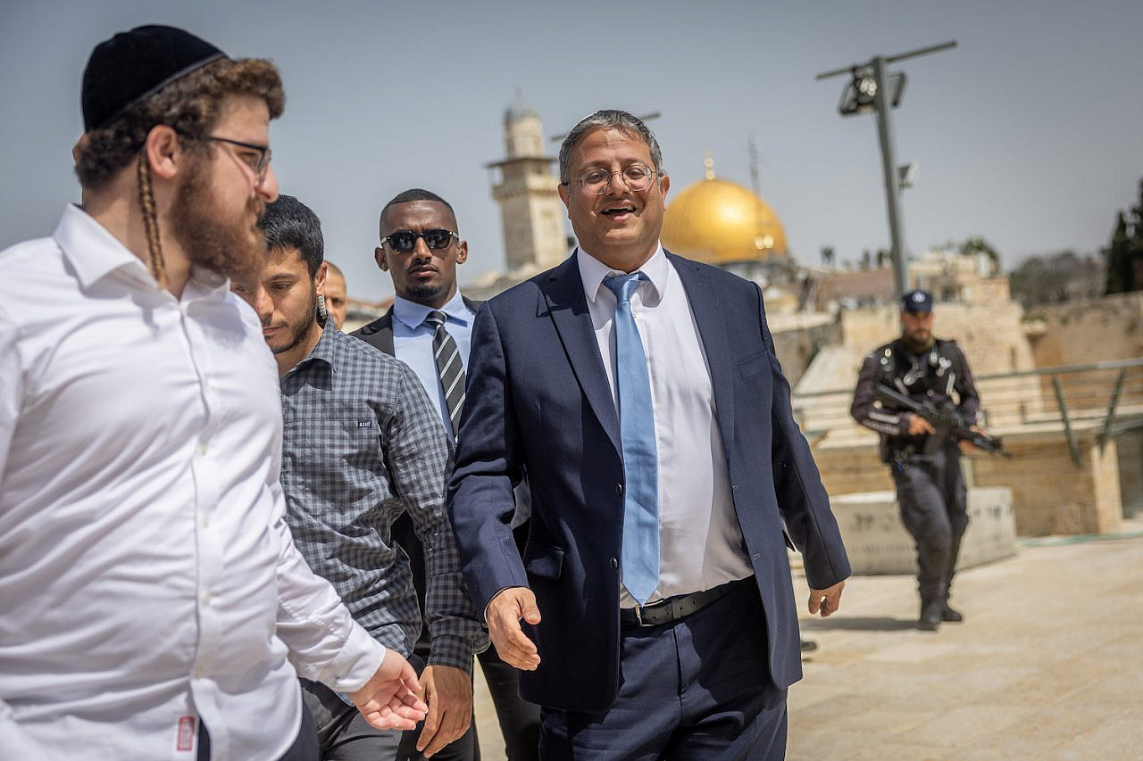 Israeli National Security Minister Itamar Ben Gvir delivers a statement on the first Friday of Ramadan, at the Western Wall, Jerusalem, March 24, 2023. (Yonatan Sindel/Flash90)