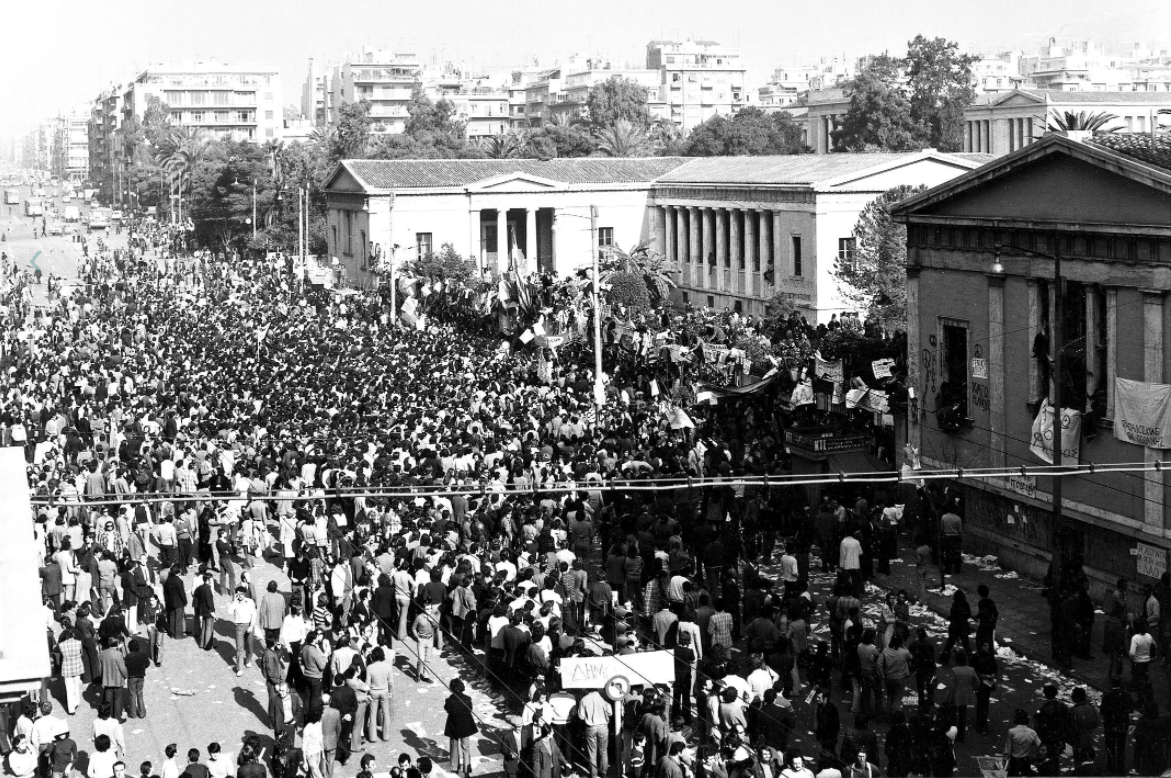 Thousands march outside the Athens Polytechnic against the military junta, November 1973. (Unknown/CC BY-SA 4.0)