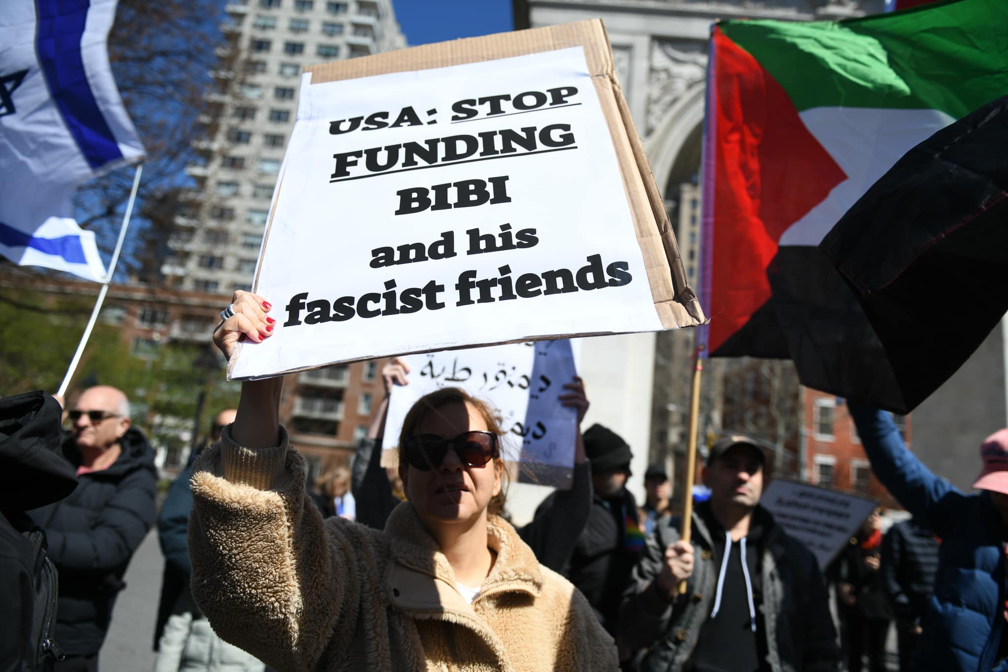 Protest against the Israeli government’s plans for judicial overhaul, Washington Square Park, New York, April 2, 2023. (Gili Getz)