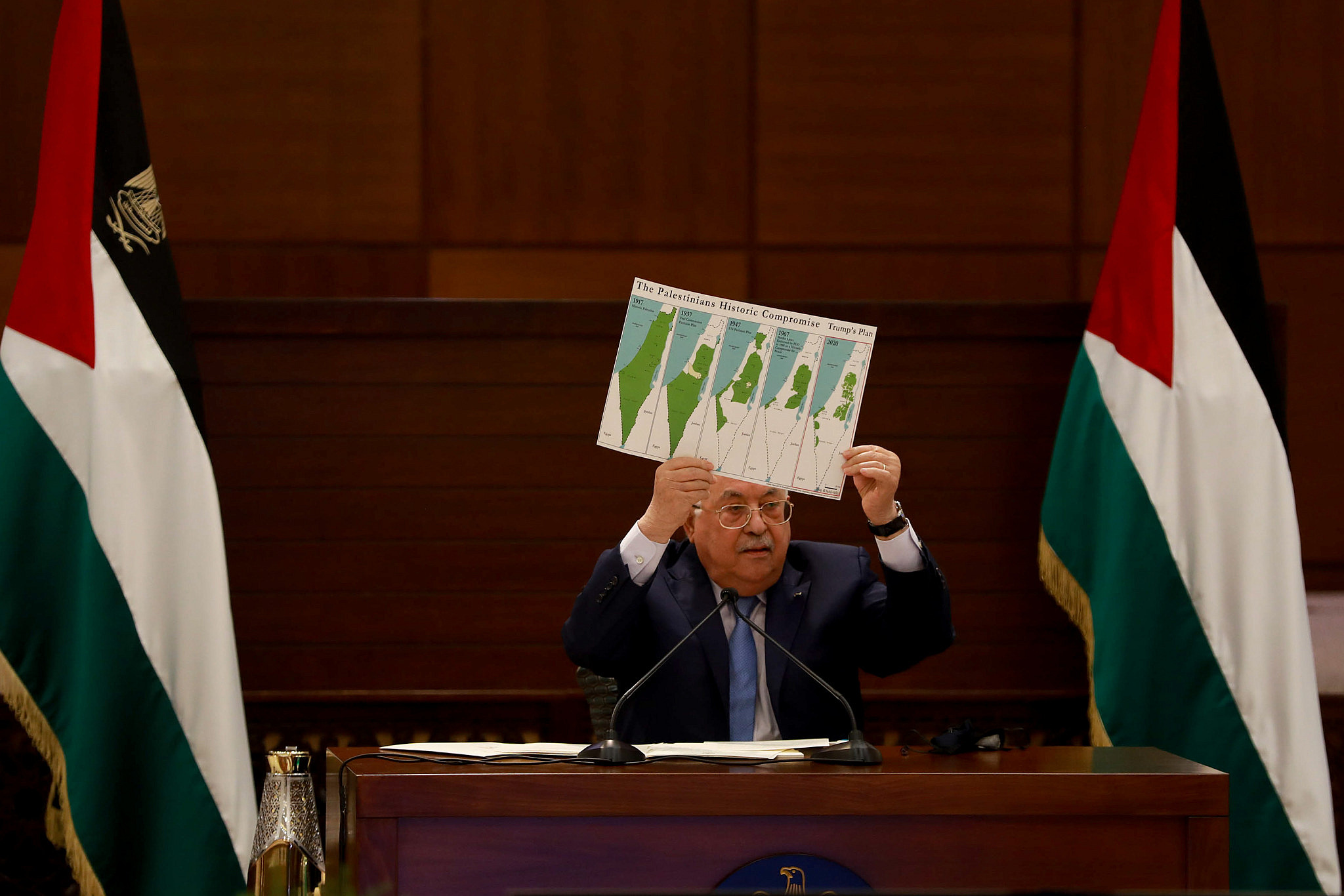 Palestinian President Mahmoud Abbas speaks during a meeting of the Palestinian leadership in the West Bank city of Ramallah, September 3, 2020. (Flash90)