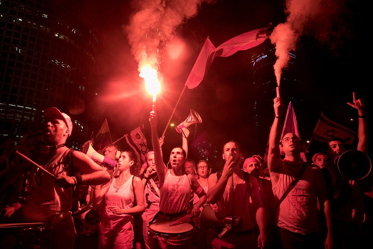 Anti-government protesters march against the government's judicial overhaul, Tel Aviv, July 29, 2023. (Miriam Alster/Flash90)