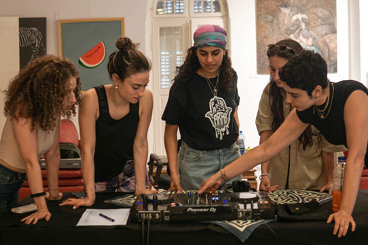 Participants in Nour Palestina's DJ workshop at Sabreen, occupied East Jerusalem. (Alice Austin)
