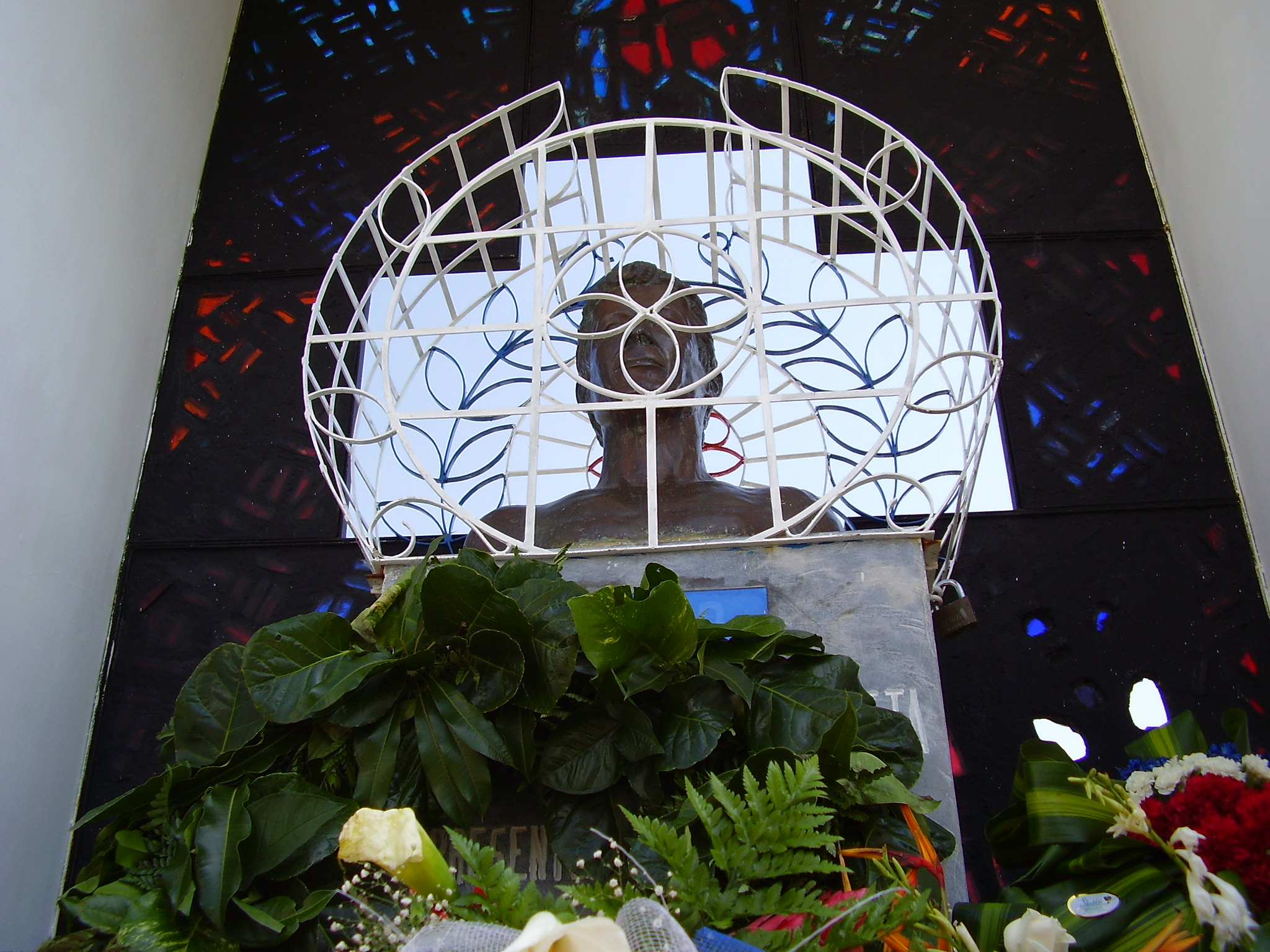 The tomb of Roberto D'Aubuisson, San Salvador, El Salvador, March 10, 2010. (BBC World Service/CC BY-NC 2.0)