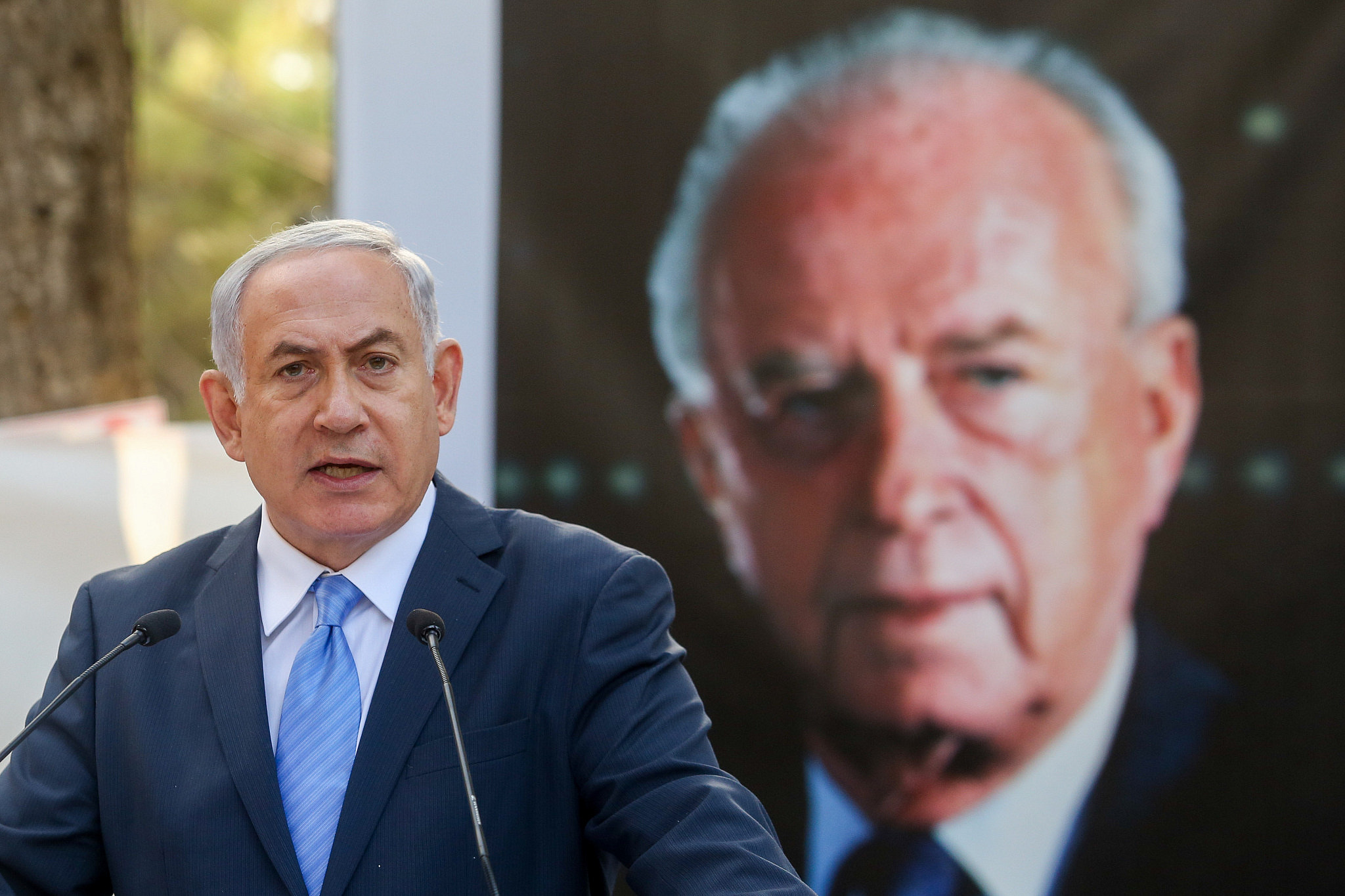 Israeli Prime Minister Benjamin Netanyahu speaks at a memorial service marking 22 years since the assassination of Yitzhak Rabin, held at Mount Herzl cemetery in Jerusalem, November 1, 2017. (Marc Israel Sellem/POOL)