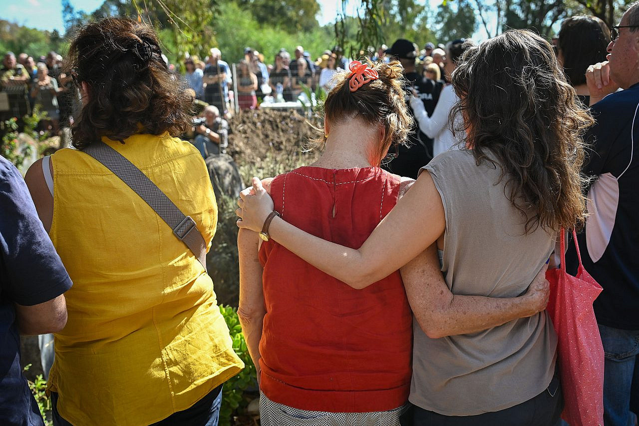 Friends and family attend the funeral of Noah and Mayana Hershkowitz, who were murdered at Kibbutz Beeri and buried at the Kidmat Zvi cemetery, Golan Heights, October 20, 2023. (Michael Giladi/Flash90)
