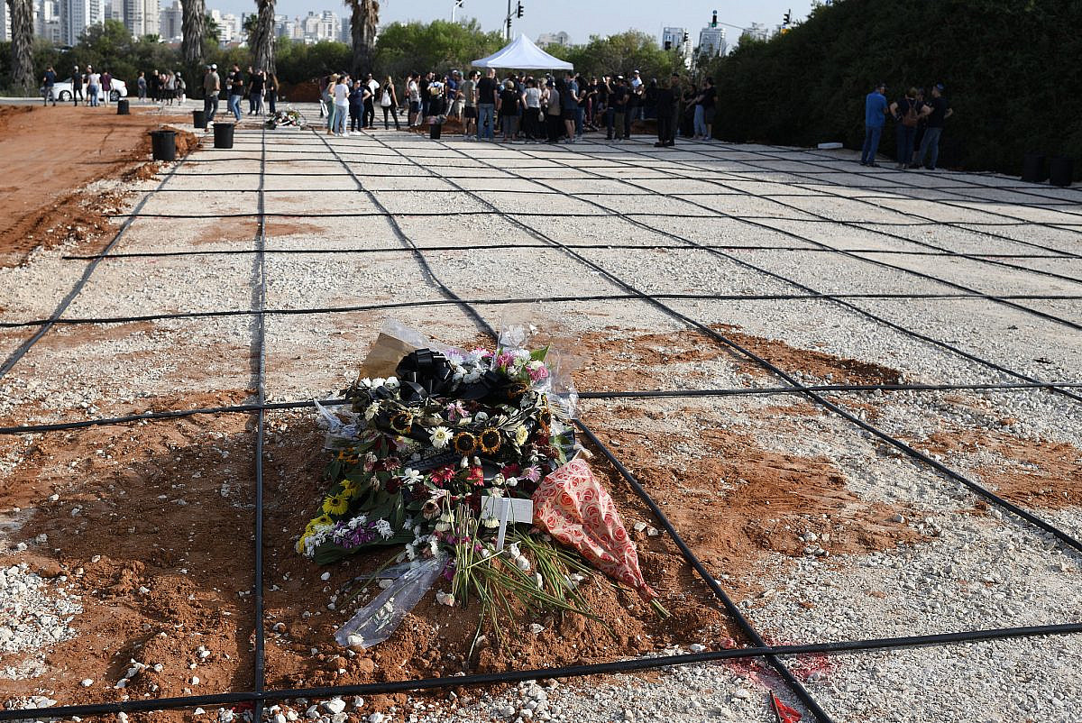 A dedicated section in Yarkonim Cemetery, Petah Tikva, for temporary burial for those who were murdered by Hamas militants during their raid on southern Israel, October 22, 2023. (Gili Yaari/FLASH90)