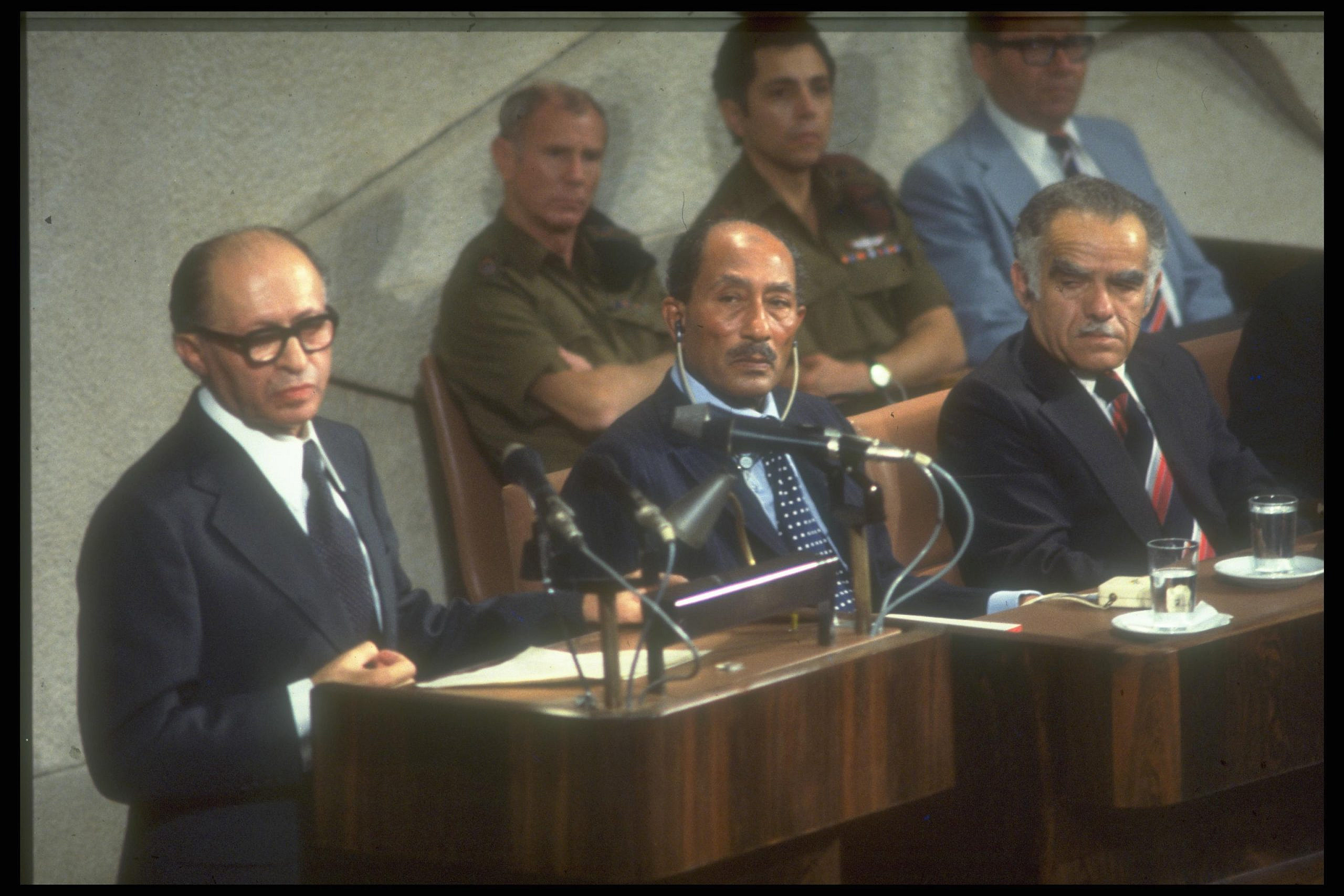 Israeli Prime Minister Menachem Begin alongside Egyptian President Anwar Sadat in the Isralei Knesset, November 20, 1977. (Ya'acov Sa'ar/GPO)