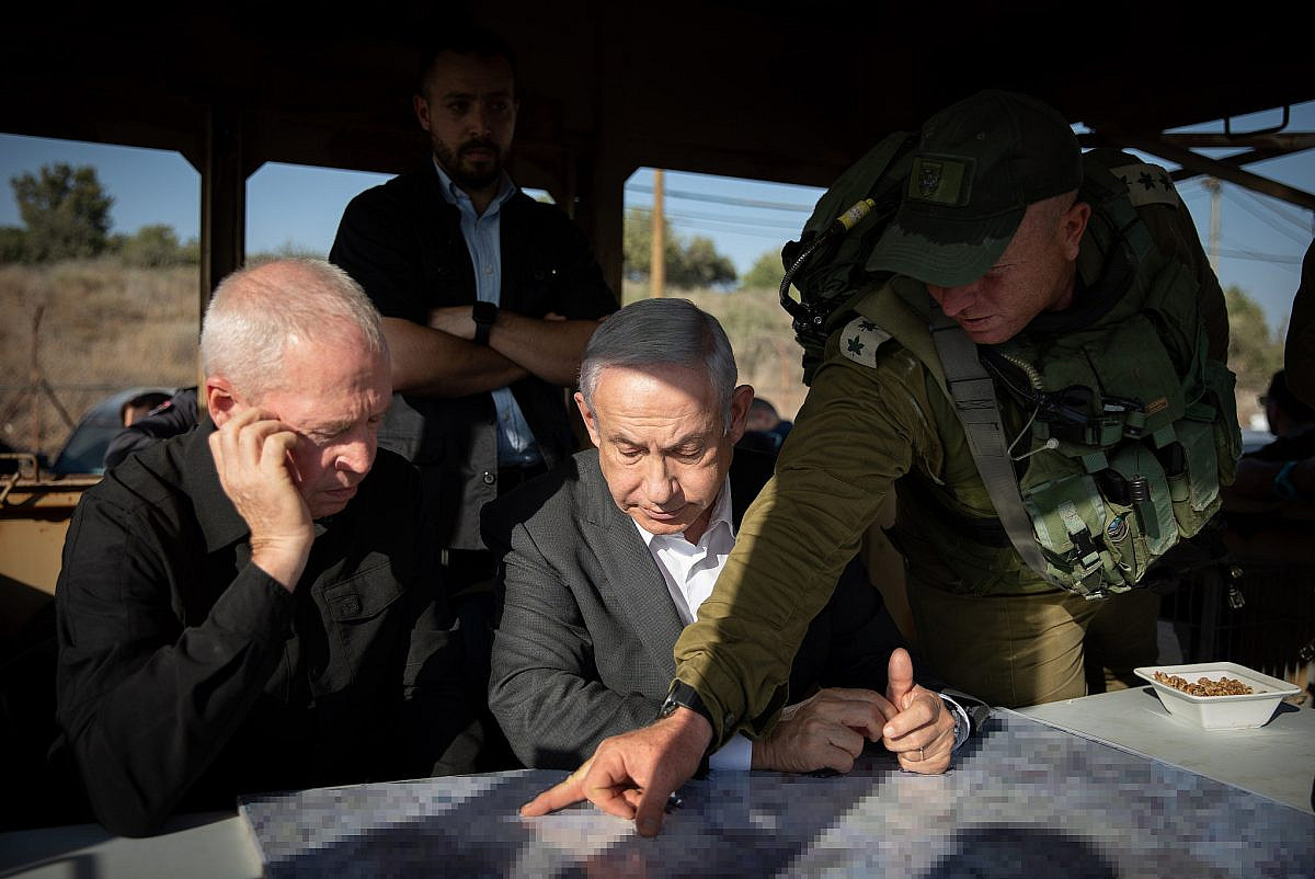 Israeli Prime Minister Benjamin Netanyahu and Defense Minister Yoav Gallant visit at an army base near the occupied West Bank city of Jenin, July 4, 2023. (Shir Torem/Flash90)