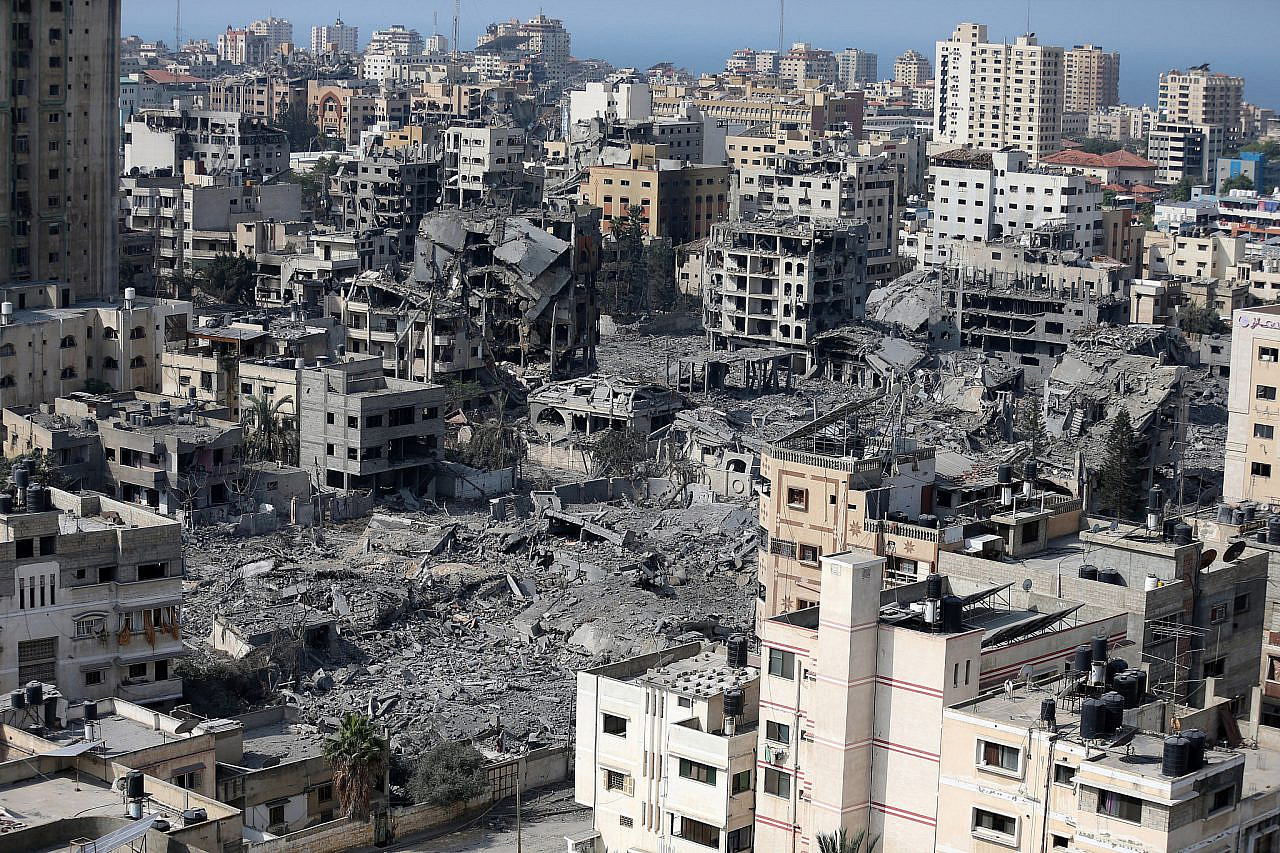 Devastation is seen in the area of Al-Rimal at the heart of Gaza City after Israeli bombing, October 23, 2023. (Mohammed Zaanoun/Activestills)