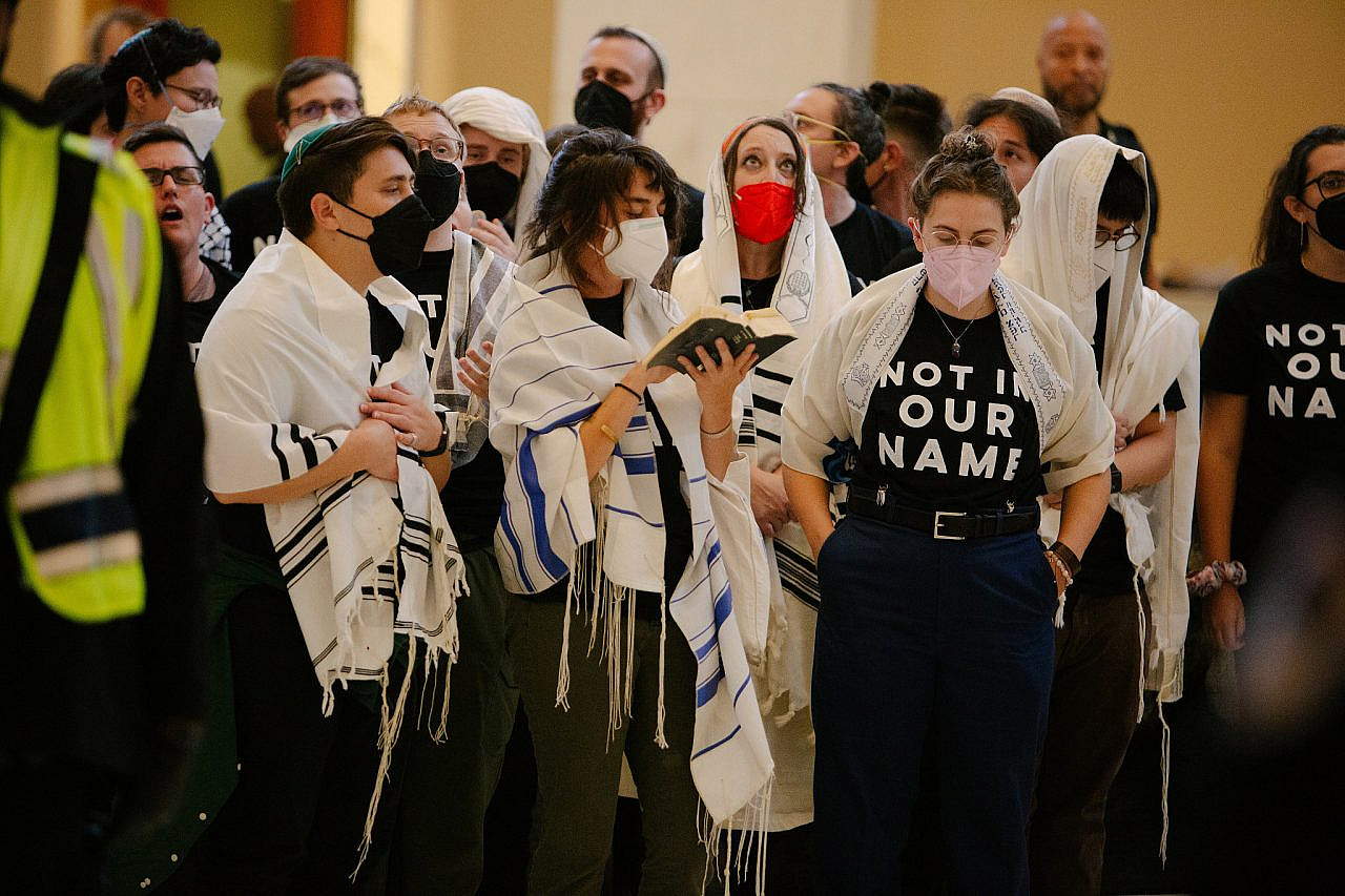 Jewish activists pray during a sit-in at the Cannon House Office Building on Capitol Hill, Washington, D.C., October 18, 2023. (Rachael Warriner)
