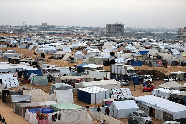 Tents as far as the eye can see in the southern Gaza city of Rafah, January 9, 2024. (Mohammed Zaanoun)