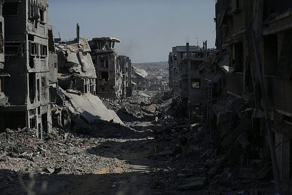 Jabalia's main street reduced to rubble, October 16, 2025. (Yousef Zaanoun)