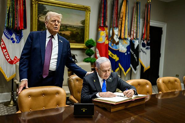 Israeli Prime Minister Benjamin Netanyahu meets with U.S. President Donald Trump and at the White House announcing the U.S. 20-point plan for ending the war in Gaza, Washington, DC, September 29, 2025. (The White House/CC BY 3.0 US)