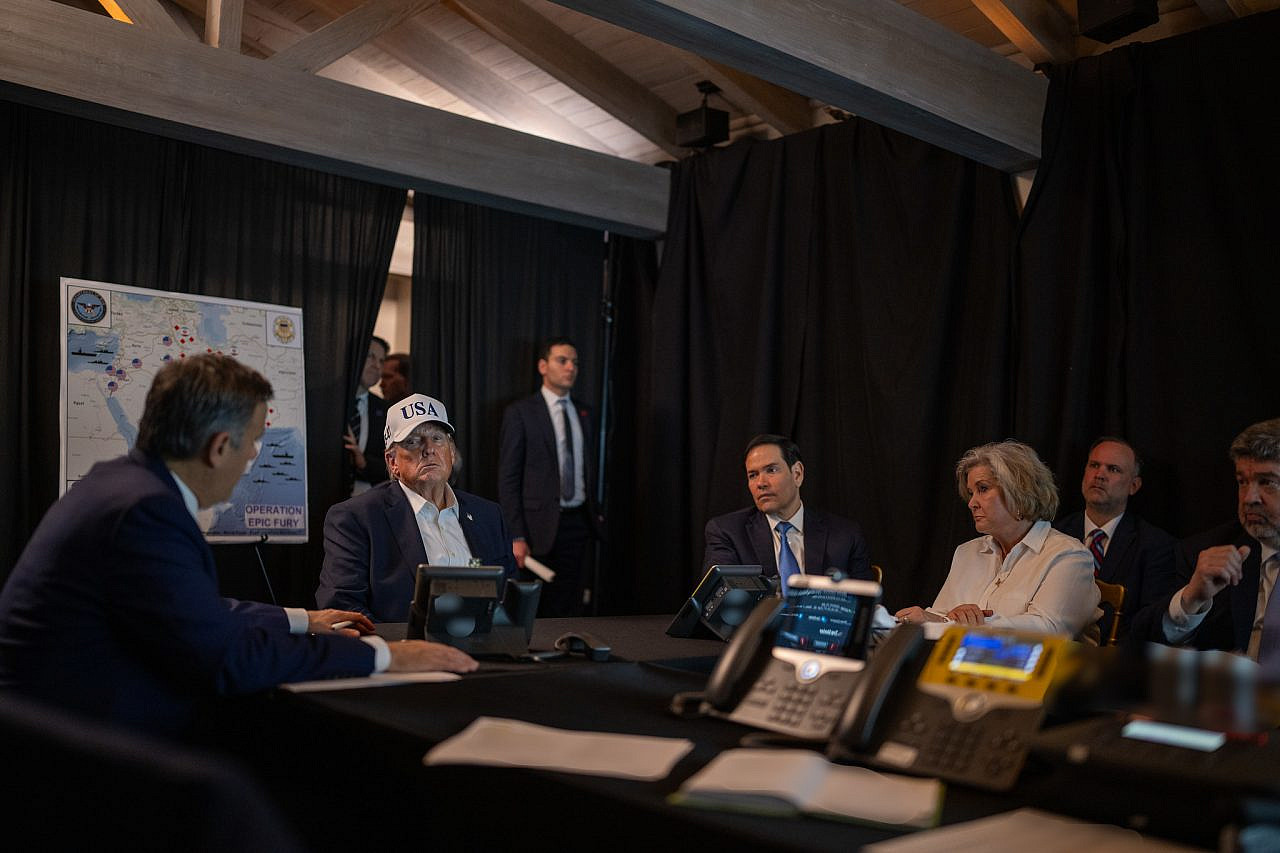President Donald J. Trump oversees "Operation Epic Fury" at Mar-a-Lago, Palm Beach, Florida, February 28, 2026. (White House photo by Daniel Torok)