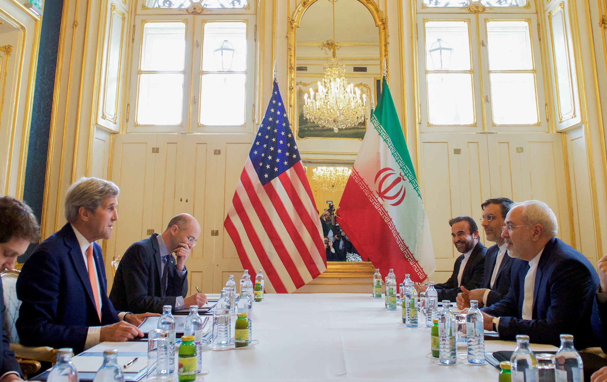 U.S. Secretary of State John Kerry and Iranian Foreign Minister Mohammad Javad Zarif meet in Vienna to discuss the implementation of the JCPOA, May 17, 2016. (State Department Photo)