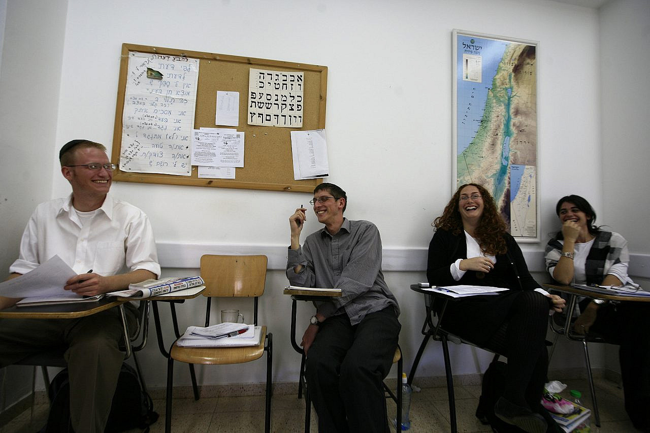 Students in class at Ulpan Etzion, the first 'Ulpan' founded in Jerusalem. Since 1949, young academic immigrants from all over the world have been learning at the Bakaa Ulpan, November 25, 2008. (Nati Shohat/Flash90)