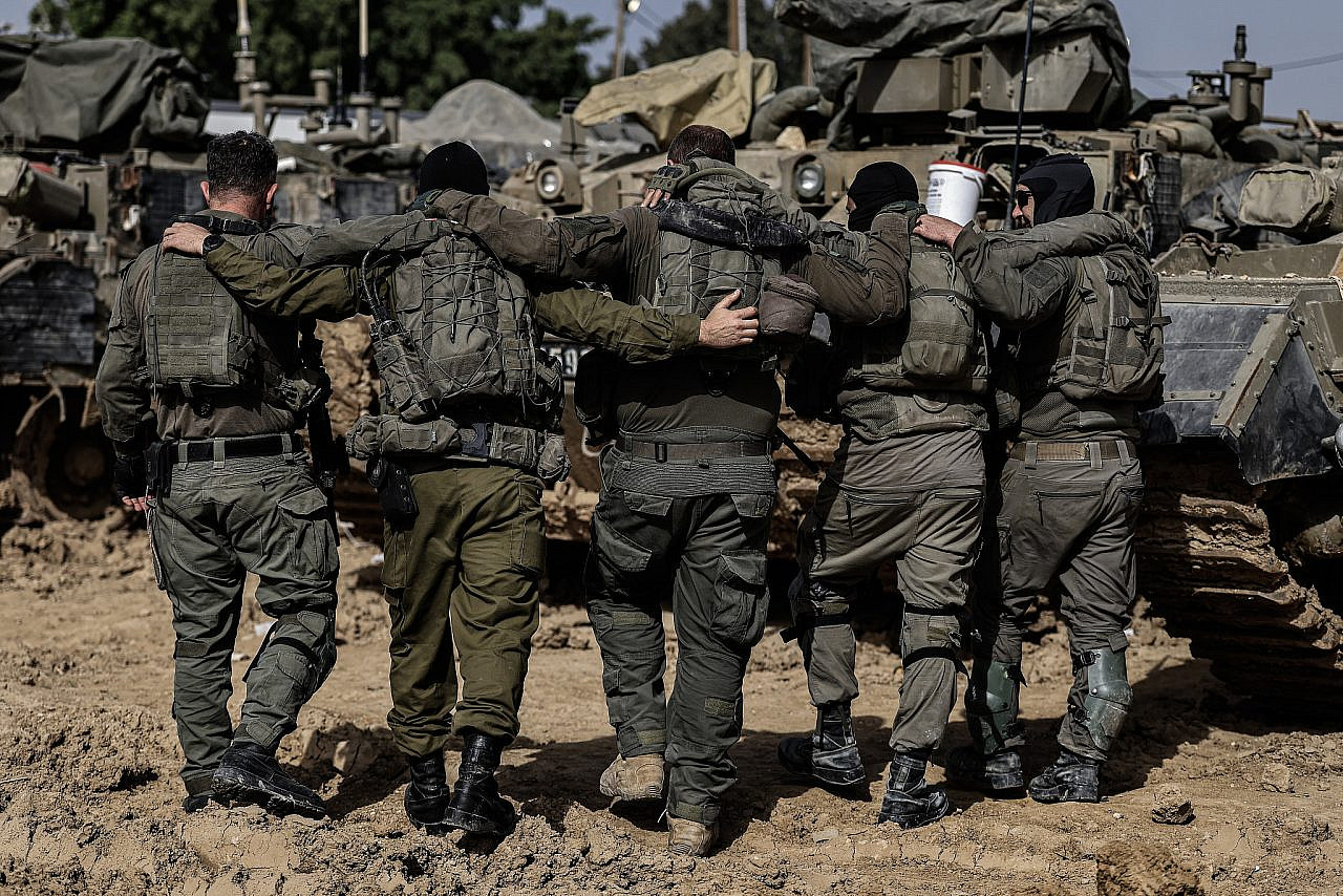 Israeli reserve soldiers from the Alexandroni Brigade are seen at a base near the the Gaza Strip, southern Israel, January 27, 2026. (Tsafrir Abayov/Flash90)