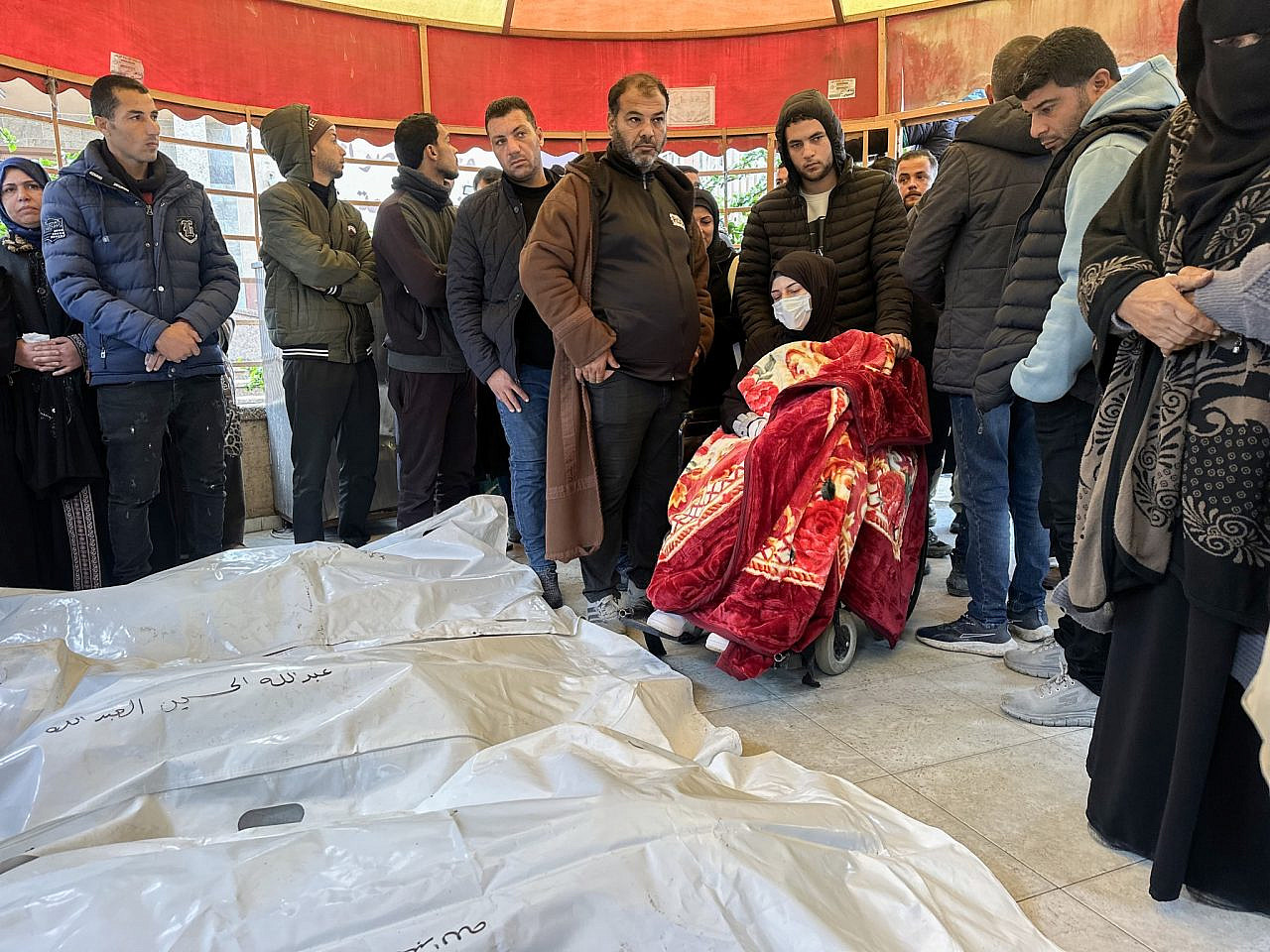 A funeral for Palestinians killed in a series of Israeli airstrikes on Al-Mawasi displacement camp, at Al-Nasser Hospital, Gaza City, January 9, 2026. (Doaa Albaz/Activestills)