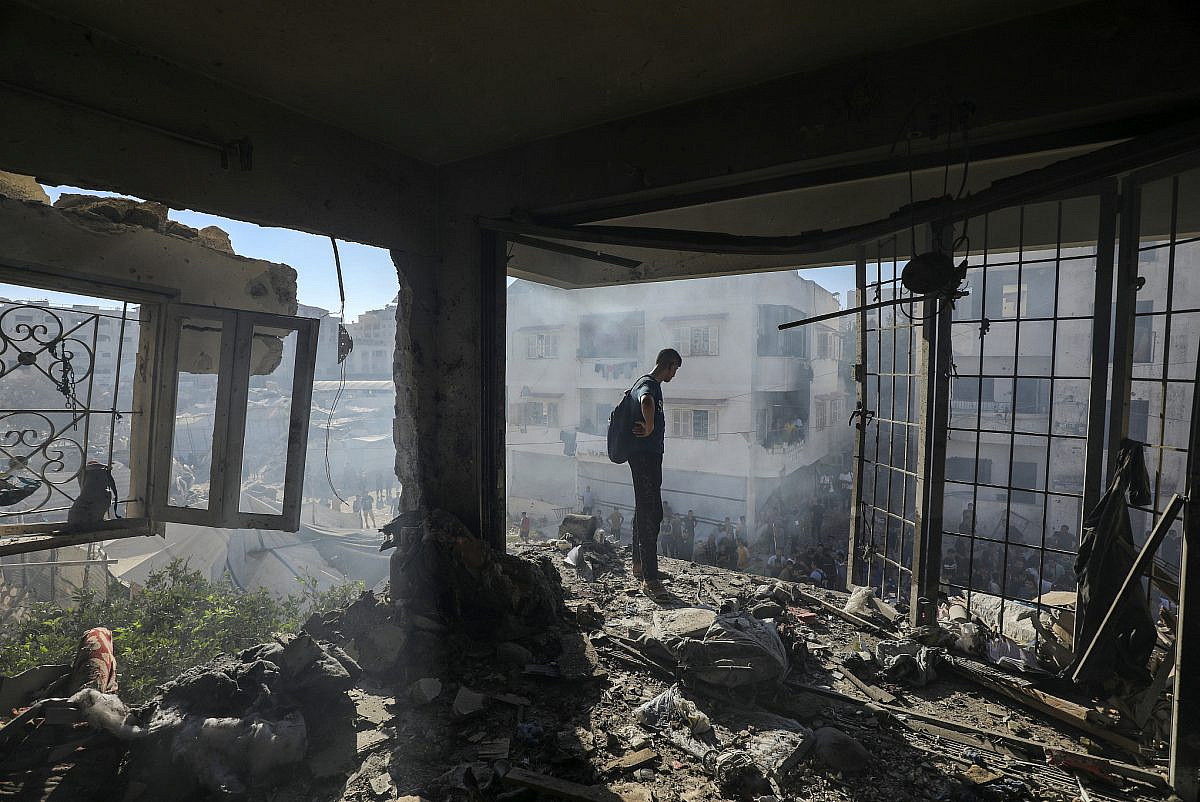 The aftermath of an Israeli airstrike in which three missiles were fired at a residential building near Al-Shifa Hospital in Gaza City, September8, 2026. (Yousef Zaanoun/Activestills)